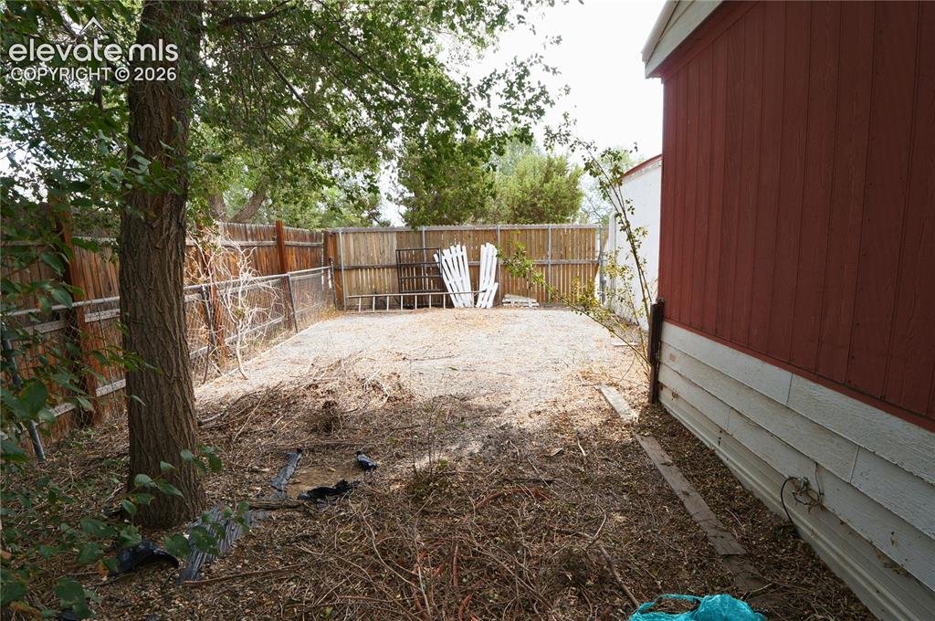 Image 9 of 47: Yard