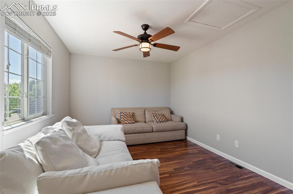 Image 19 of 38: This space could be made into an office, workout, or entertainment area
