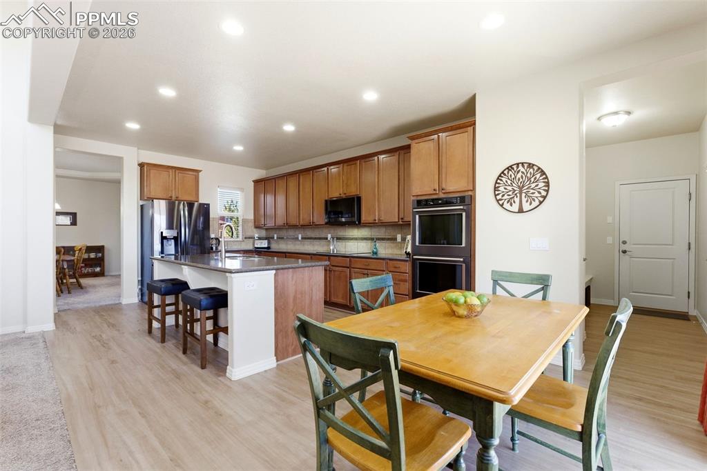 Image 10 of 48: Kitchen