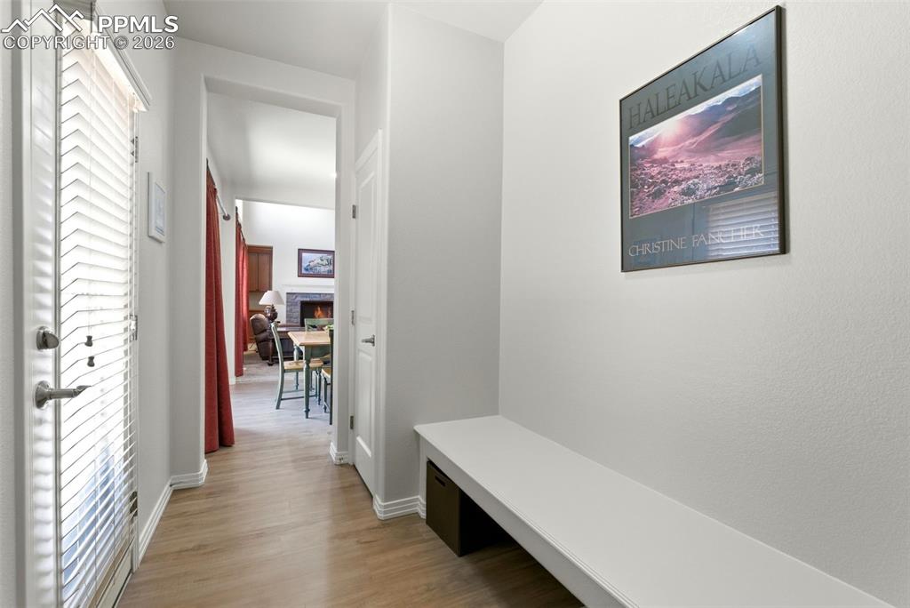 Image 24 of 48: Mudroom