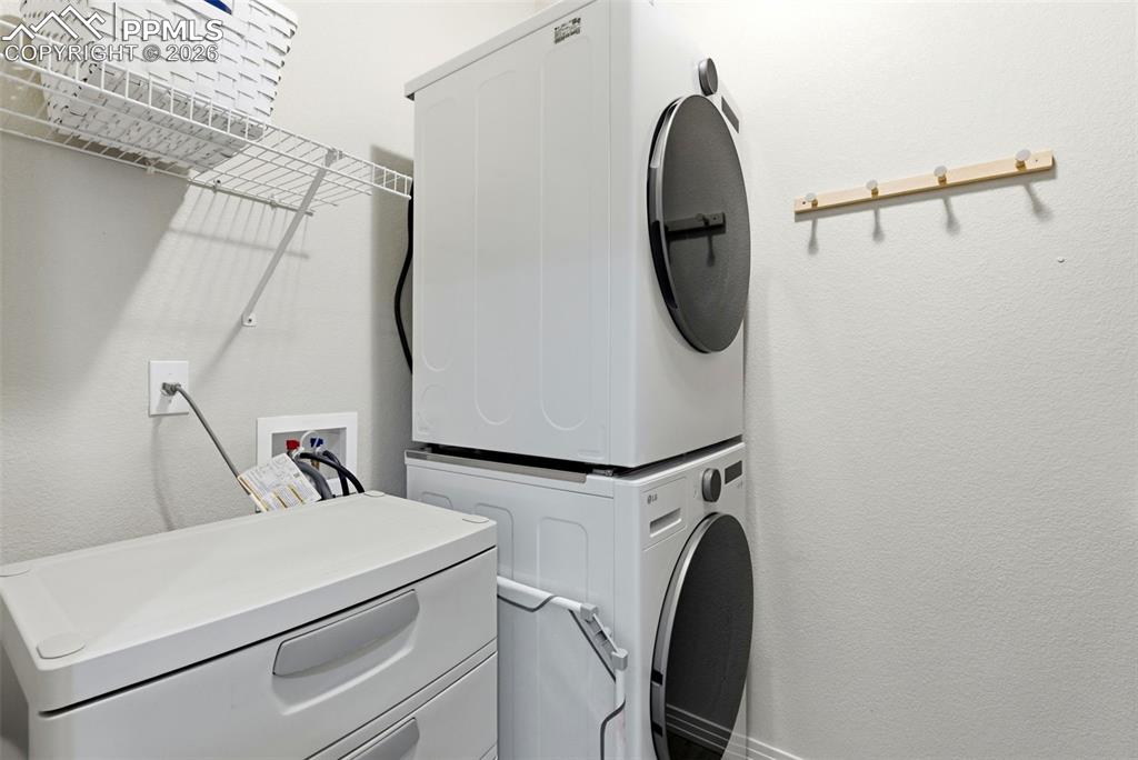 Image 25 of 48: Laundry