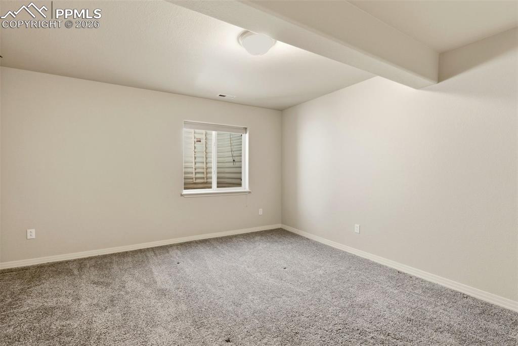 Image 34 of 48: Bedroom