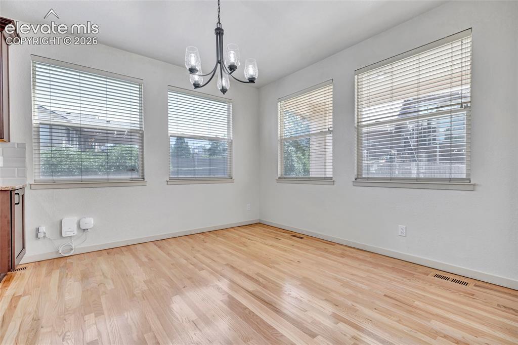 Image 12 of 50: Dining Room