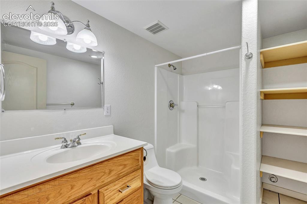 Image 42 of 50: Basement bathroom