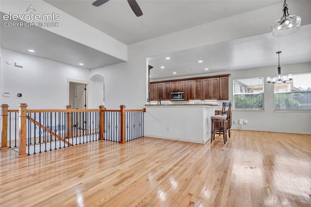 Image 9 of 50: Great Room
