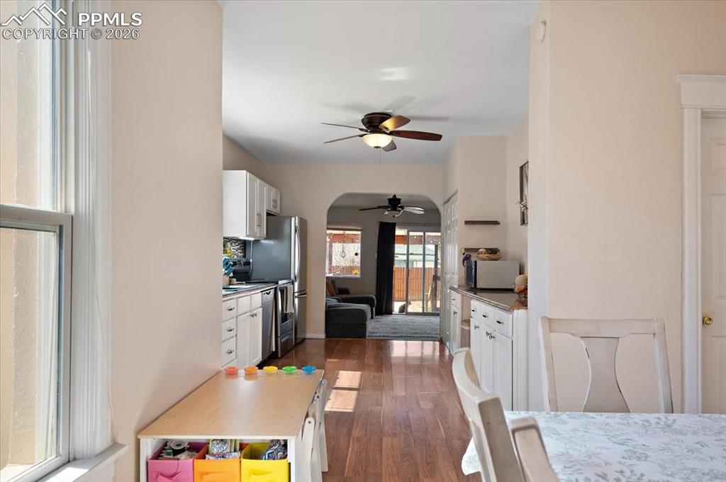 Image 9 of 40: Solid Surface Flooring