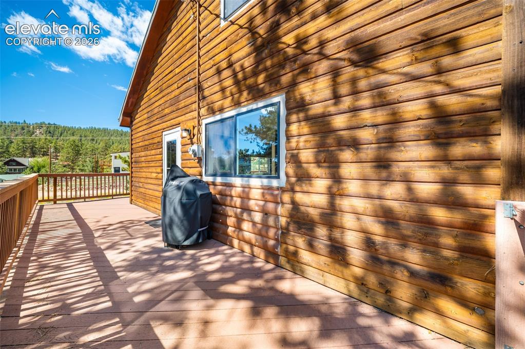 Image 6 of 45: Deck