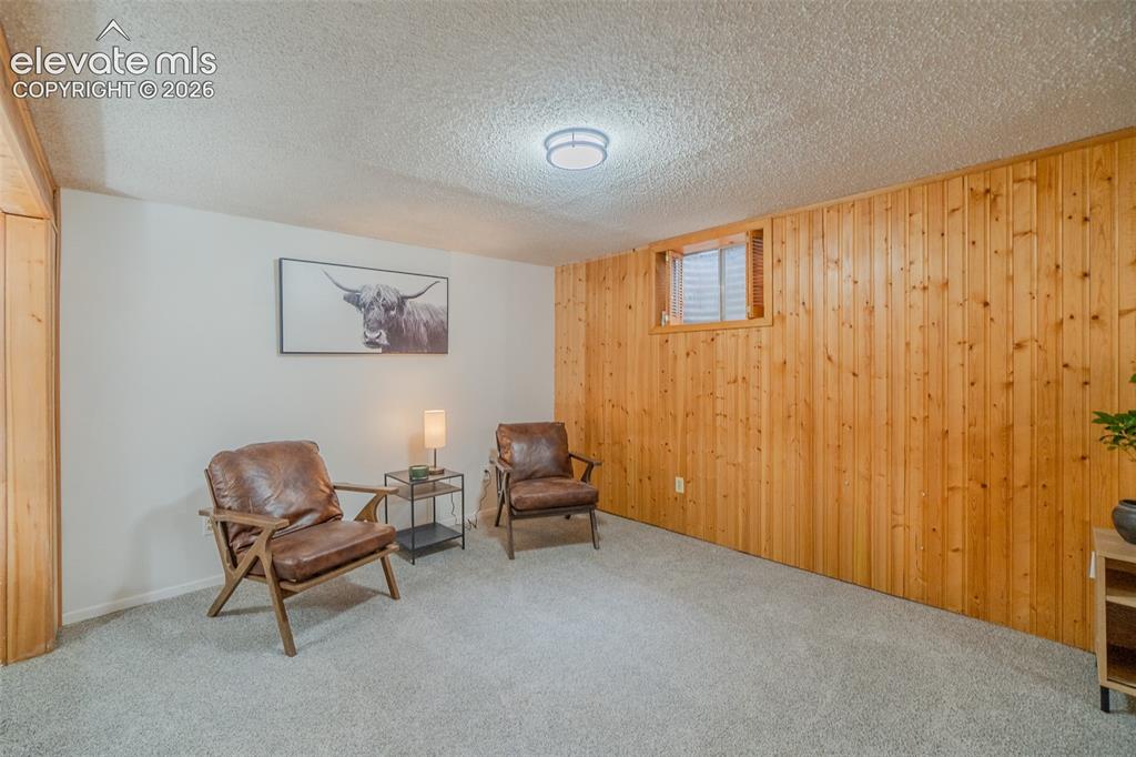 Image 36 of 49: Sitting Room