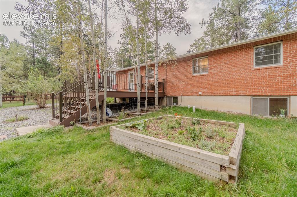 Image 43 of 49: Back of Structure