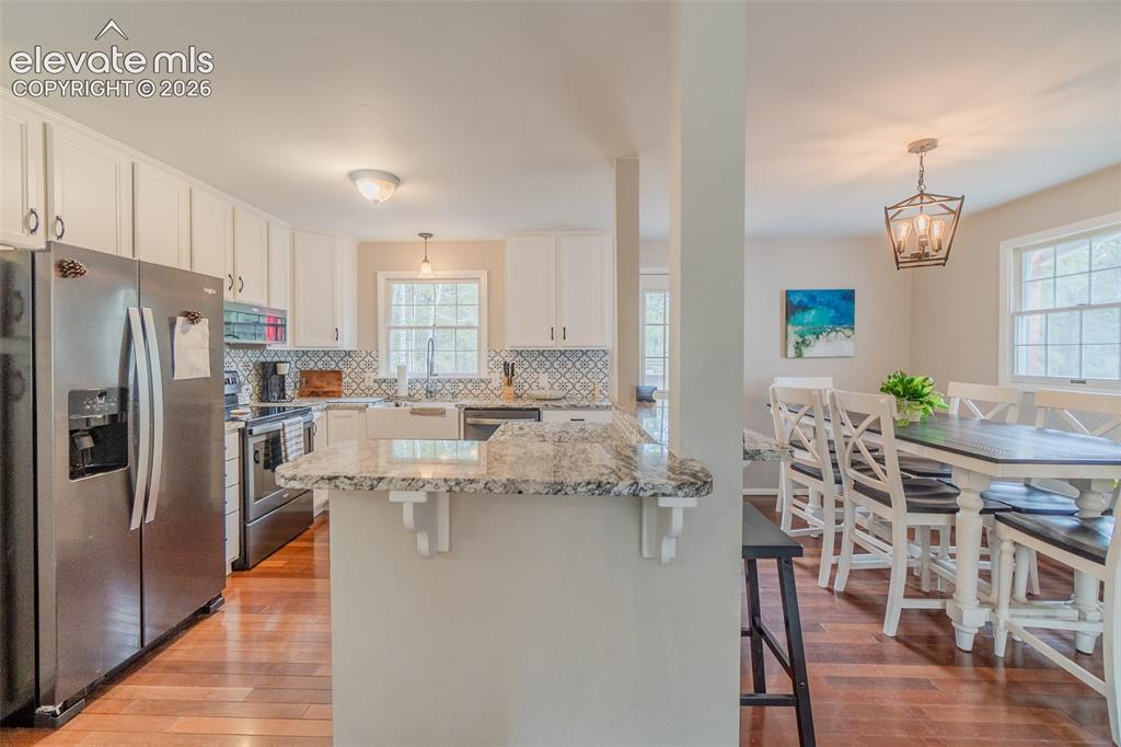 Image 9 of 49: Kitchen