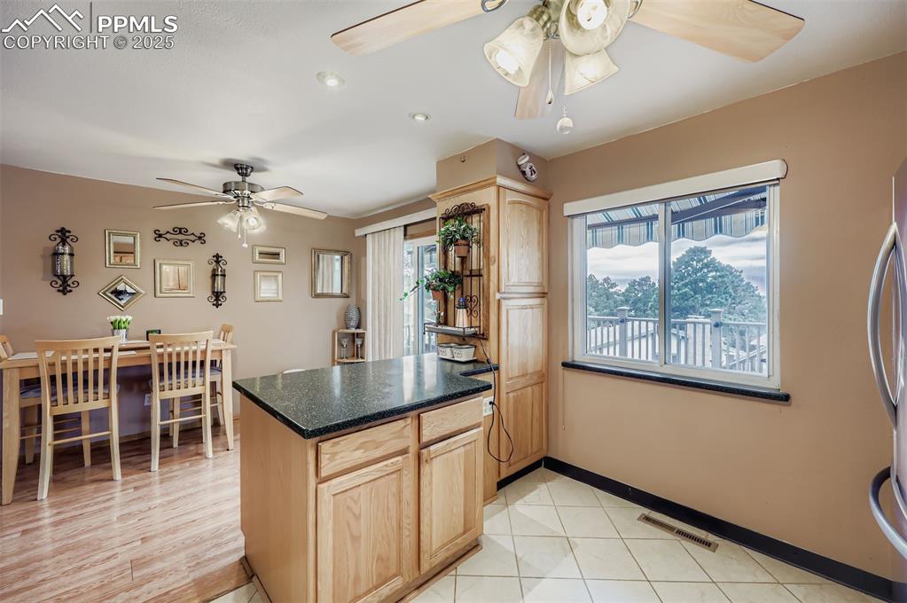 Image 6 of 28: Kitchen