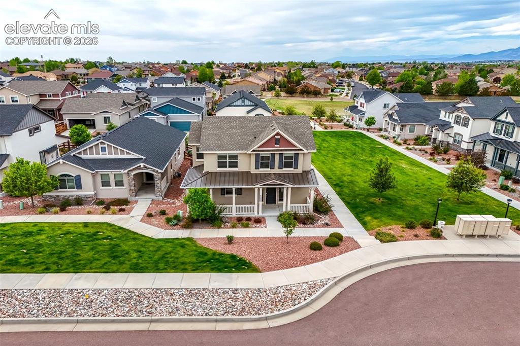 Image 3 of 44: Close to parks, schools, shopping, and all the everyday essentials.