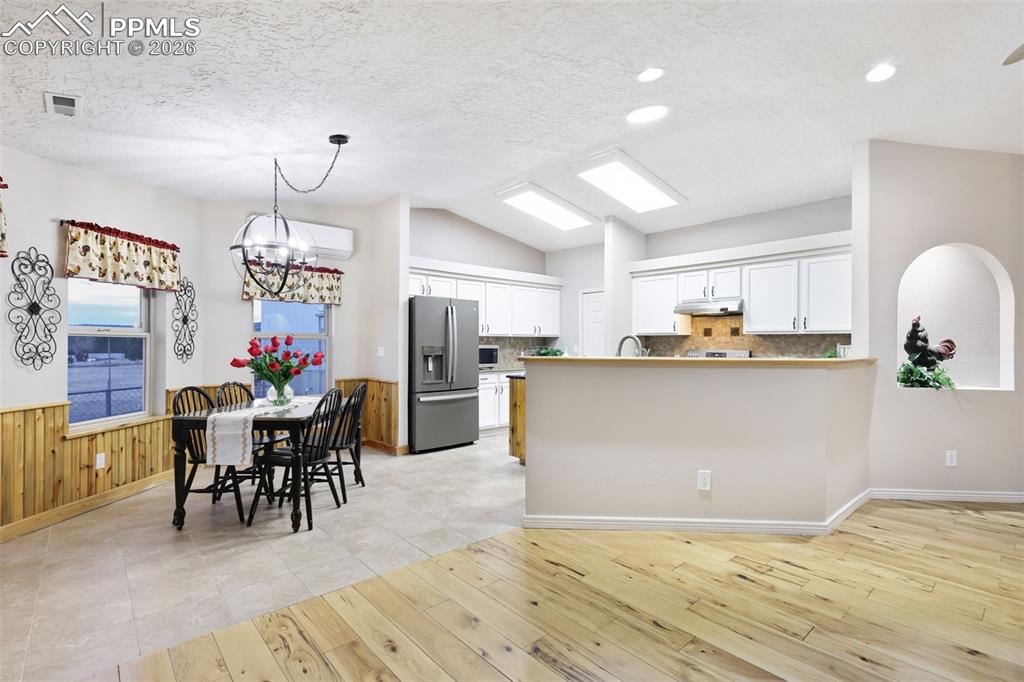 Image 15 of 50: No Description Available