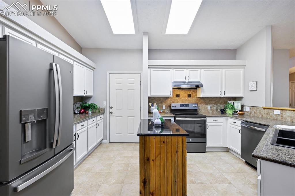 Image 16 of 50: No Description Available