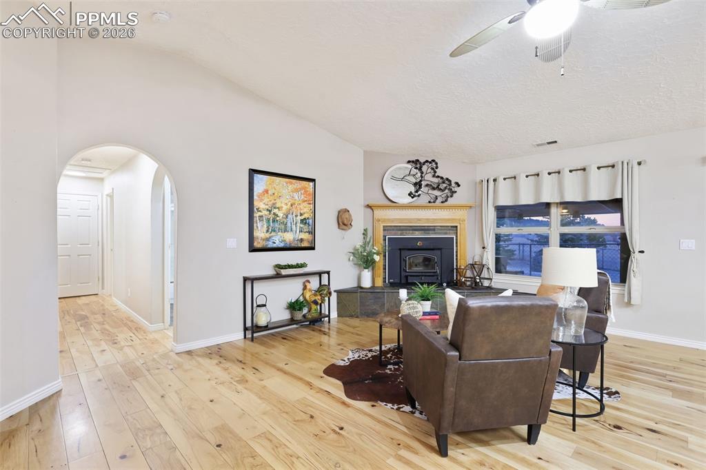 Image 18 of 50: No Description Available