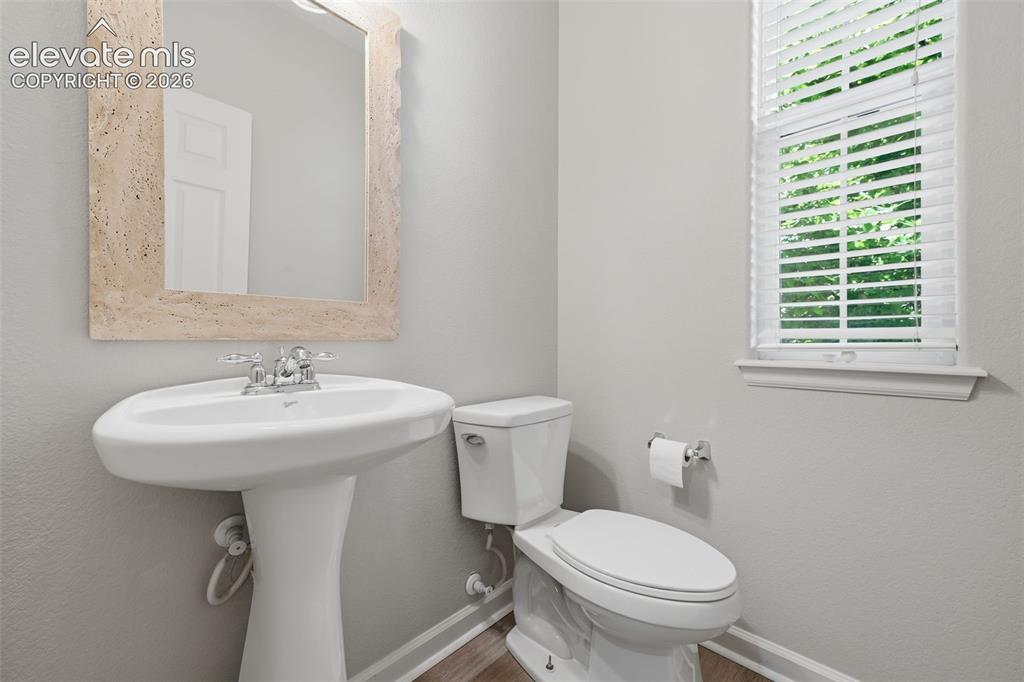 Image 21 of 38: Bathroom