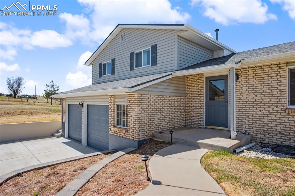 Image 2 of 33: Front of Structure