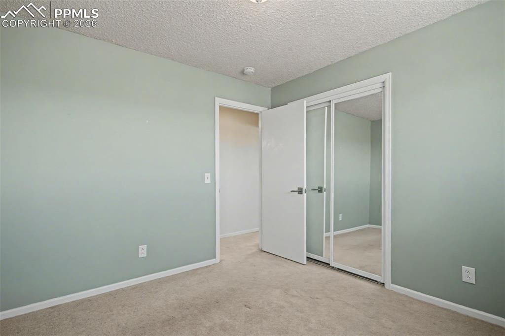 Image 25 of 33: Bedroom