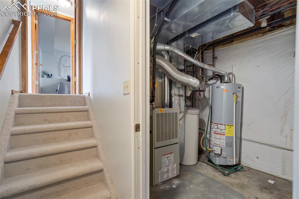 Image 24 of 34: additional storage