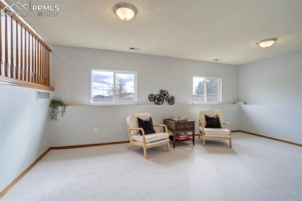 Image 28 of 34: Sitting Room