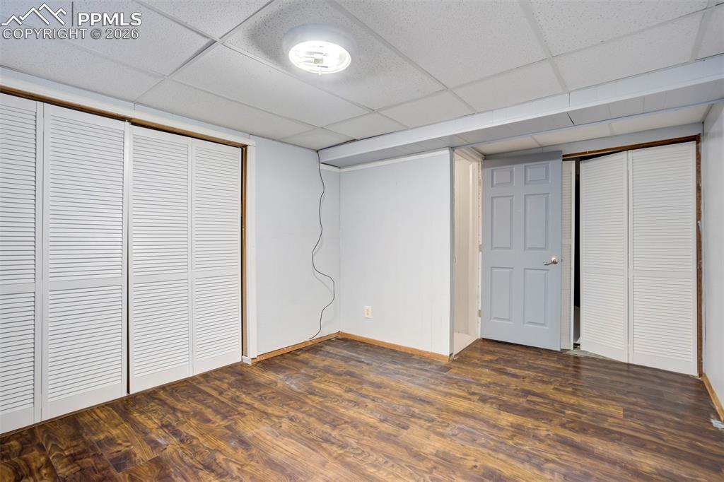 Image 31 of 34: Bedroom