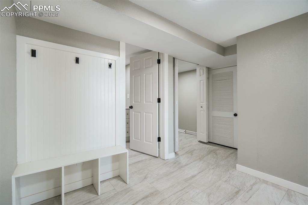 Image 26 of 28: Mud Room