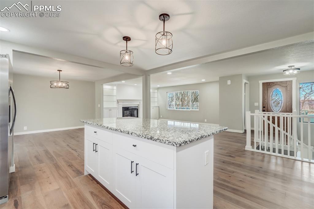 Image 8 of 28: Kitchen