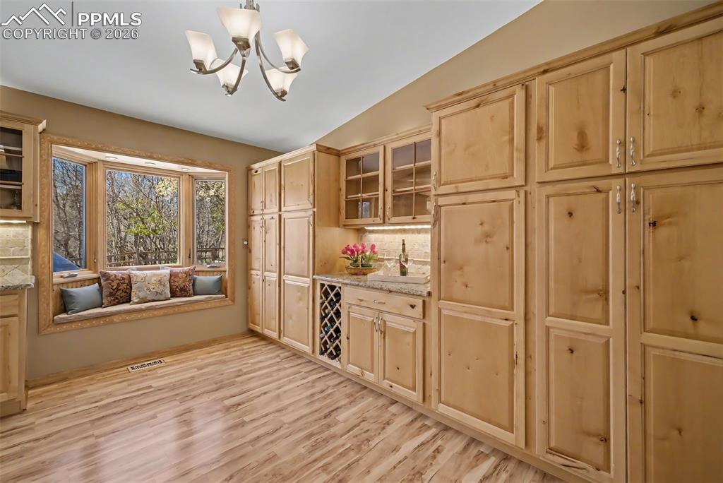 Image 11 of 45: Kitchen