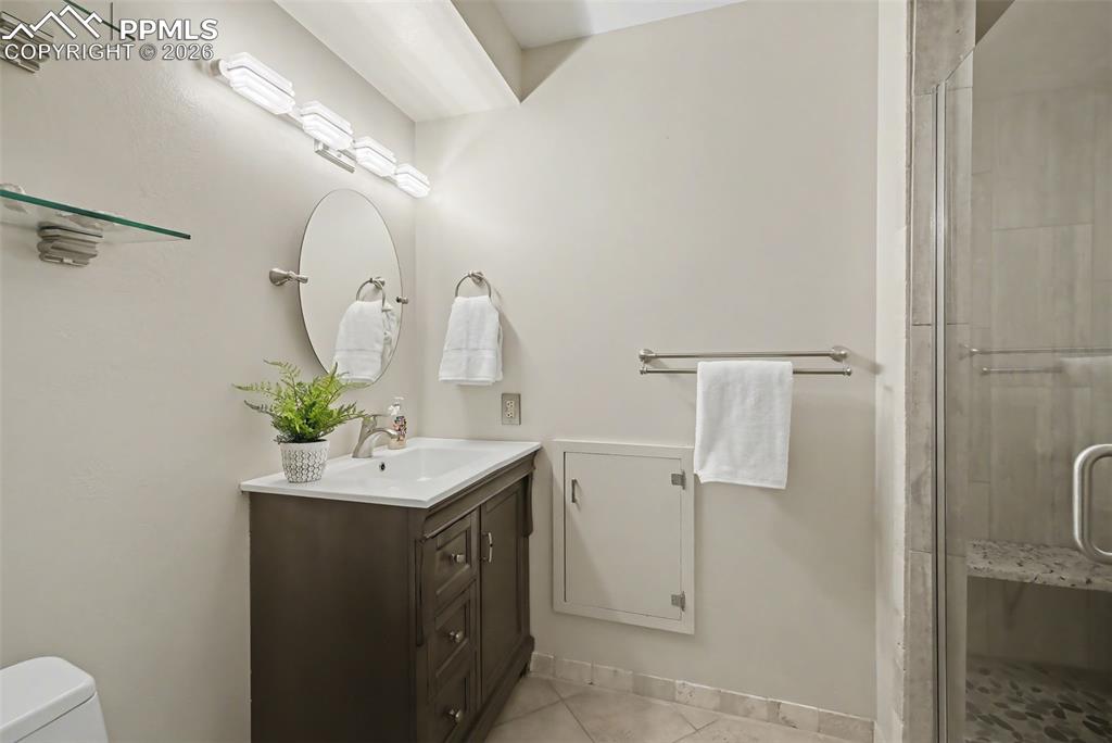 Image 29 of 45: Bathroom