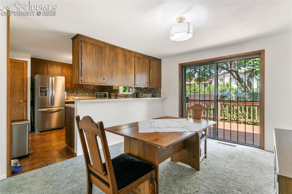 Image 8 of 37: Dining Area