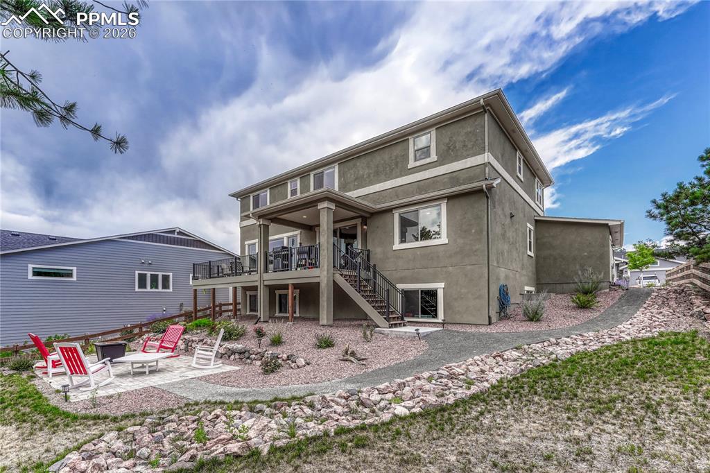 Image 47 of 49: Back of Structure