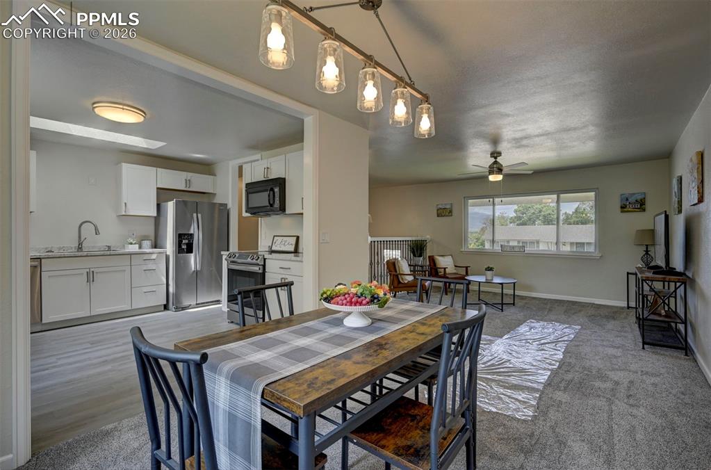 Image 10 of 41: Dining Area