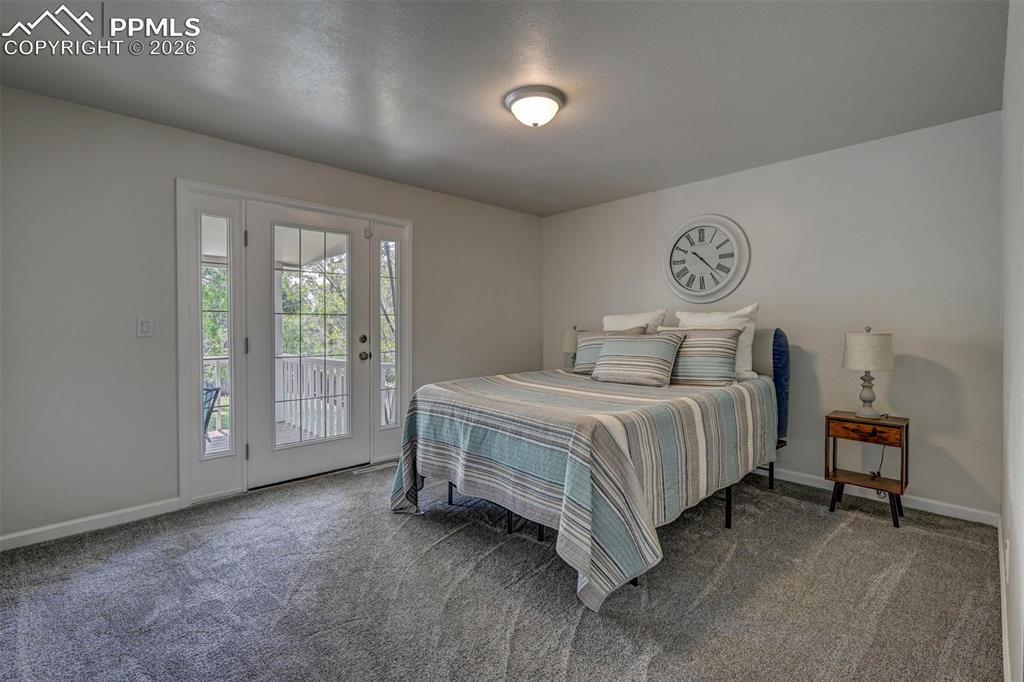 Image 15 of 41: Bedroom