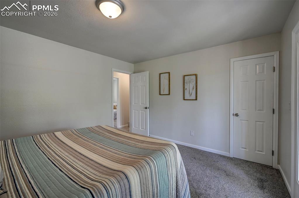 Image 18 of 41: Bedroom