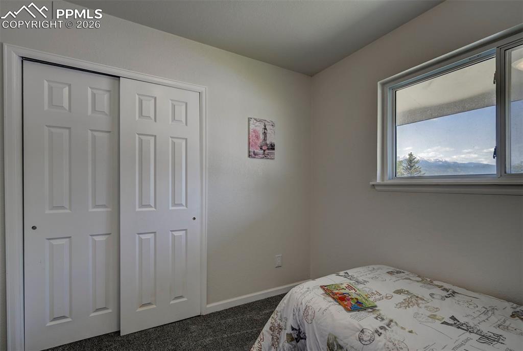 Image 21 of 41: Bedroom