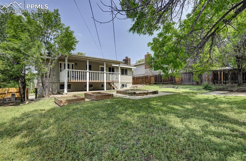 Image 41 of 41: Back of Structure