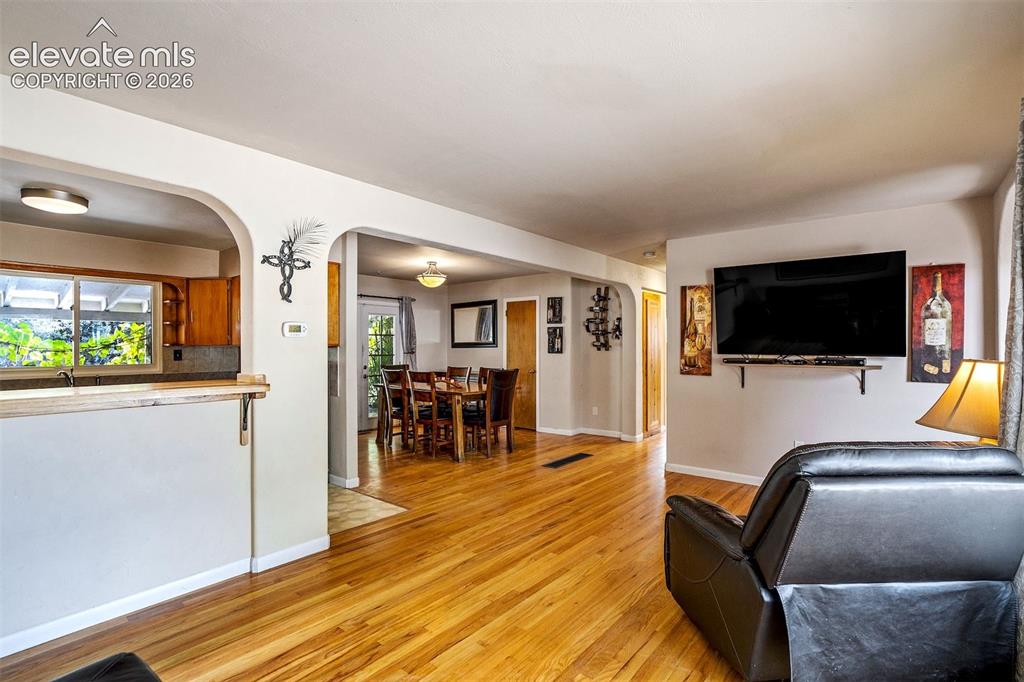 Image 7 of 40: Living Room