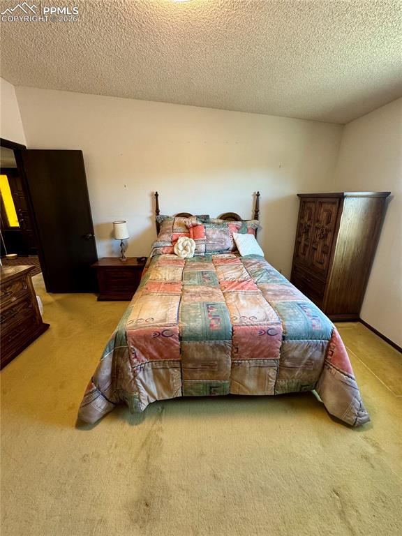 Image 13 of 24: Bedroom