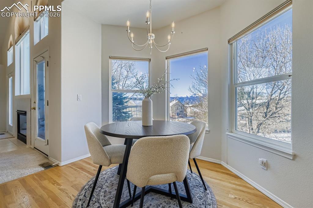 Image 10 of 41: Eat-in kitchen with views