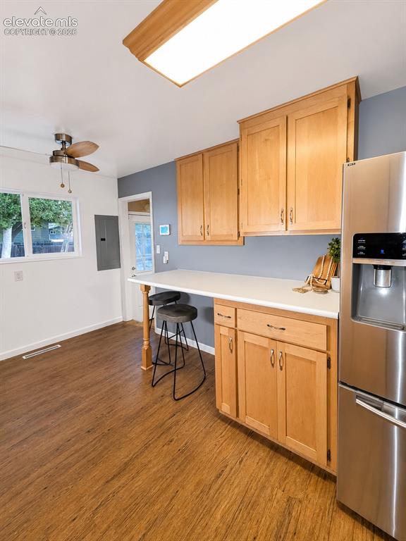 Image 18 of 40: Kitchen