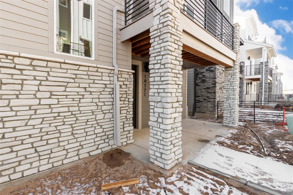 Image 2 of 36: Entry