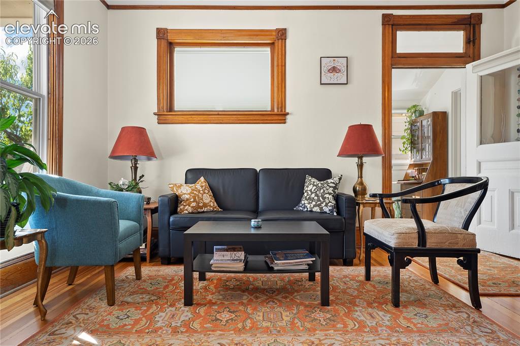 Image 5 of 33: Living Room