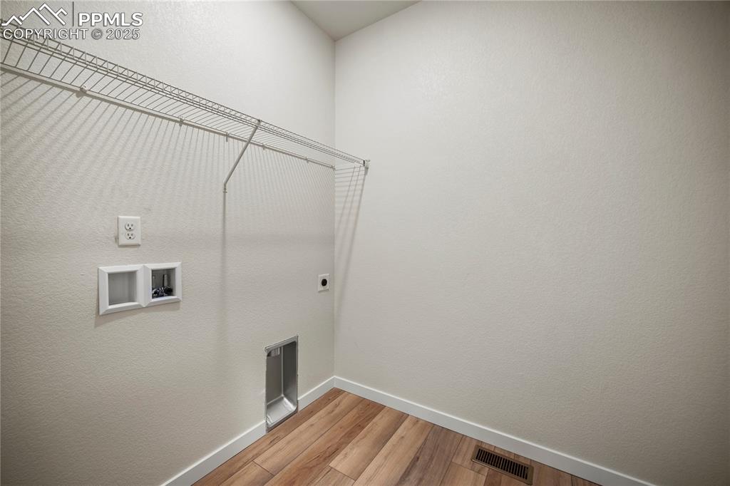 Image 9 of 29: Laundry