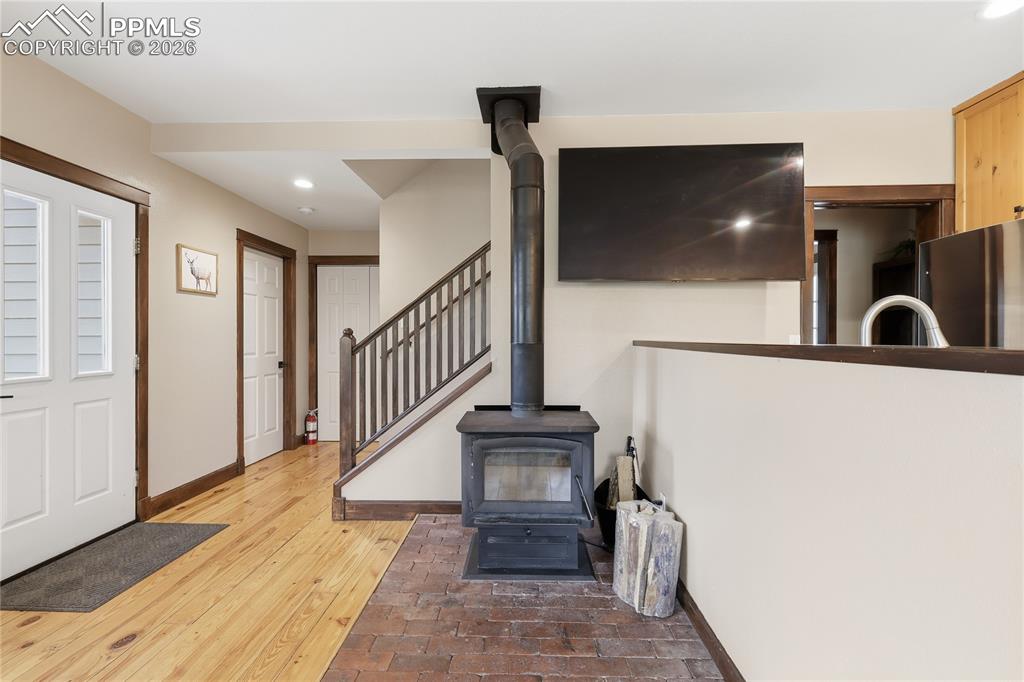 Image 13 of 32: Living Room