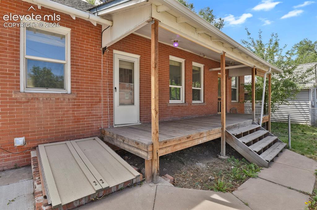 Image 22 of 33: Front of Structure