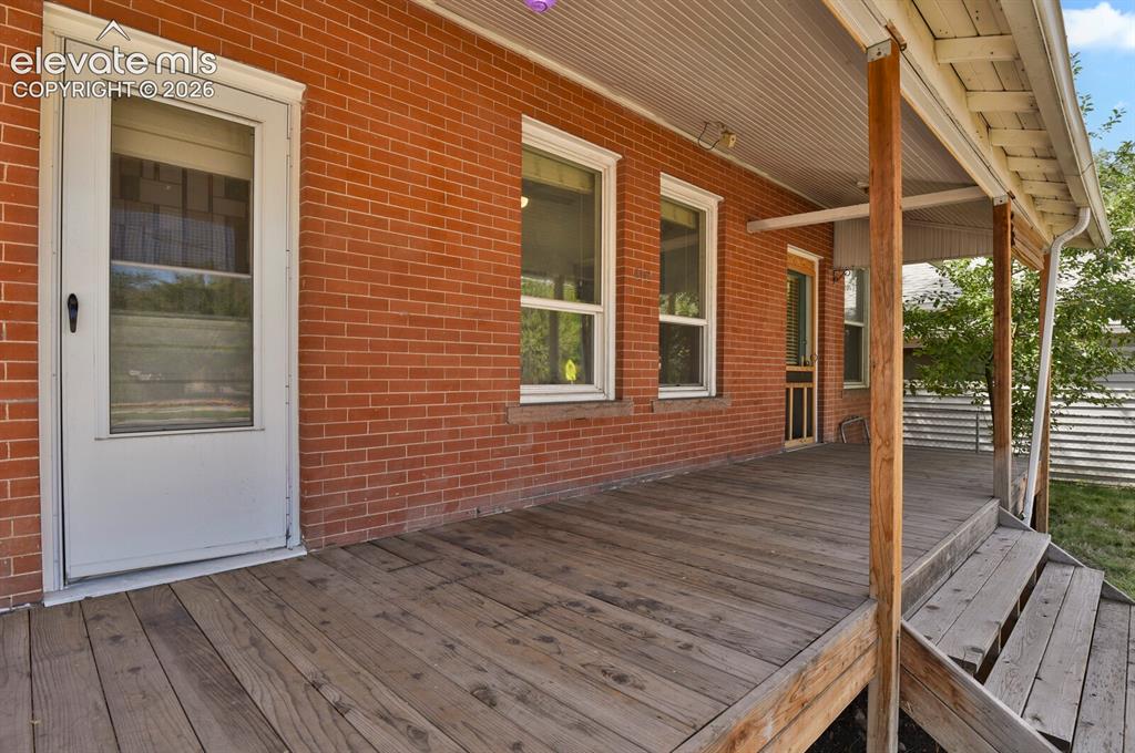 Image 3 of 33: Deck