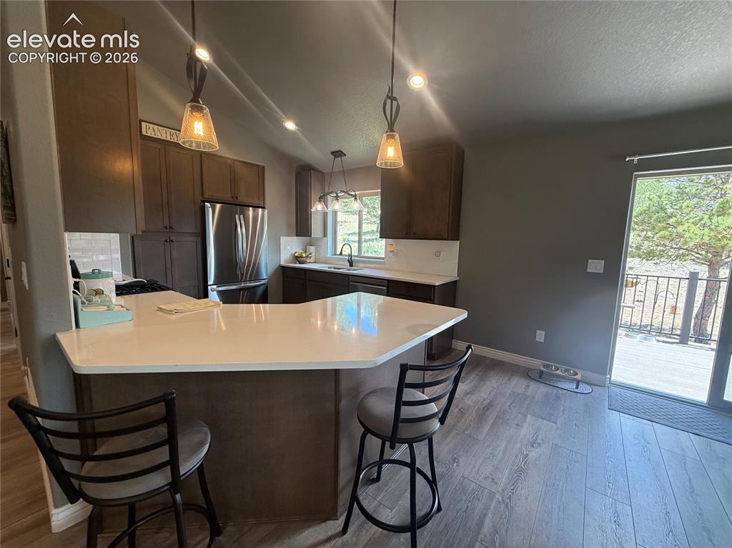 Image 13 of 37: Stone counter tops