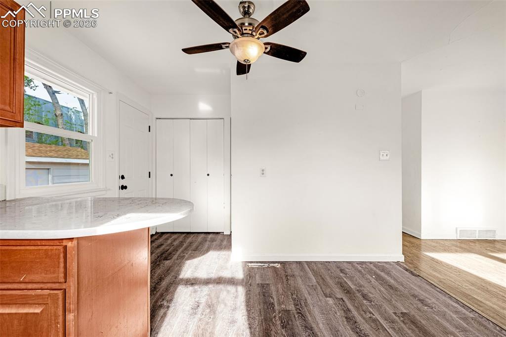 Image 6 of 23: Bathroom