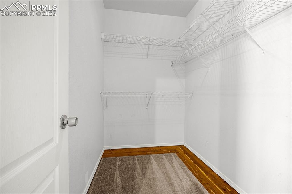 Image 18 of 28: Closet