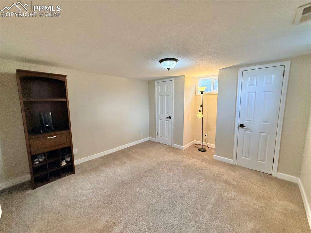 Image 24 of 35: Bedroom